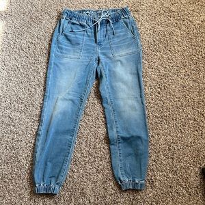 New without tag AE joggers